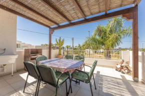 Apartment With Patio Near The Sea